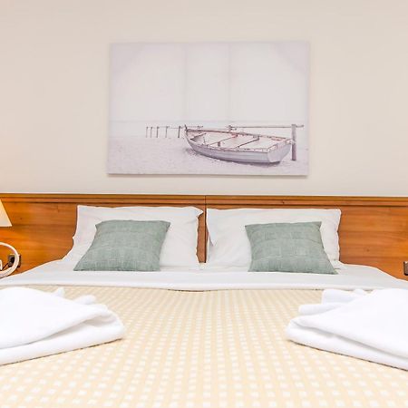 House Hotel Plava Laguna Tisno Εξωτερικό φωτογραφία