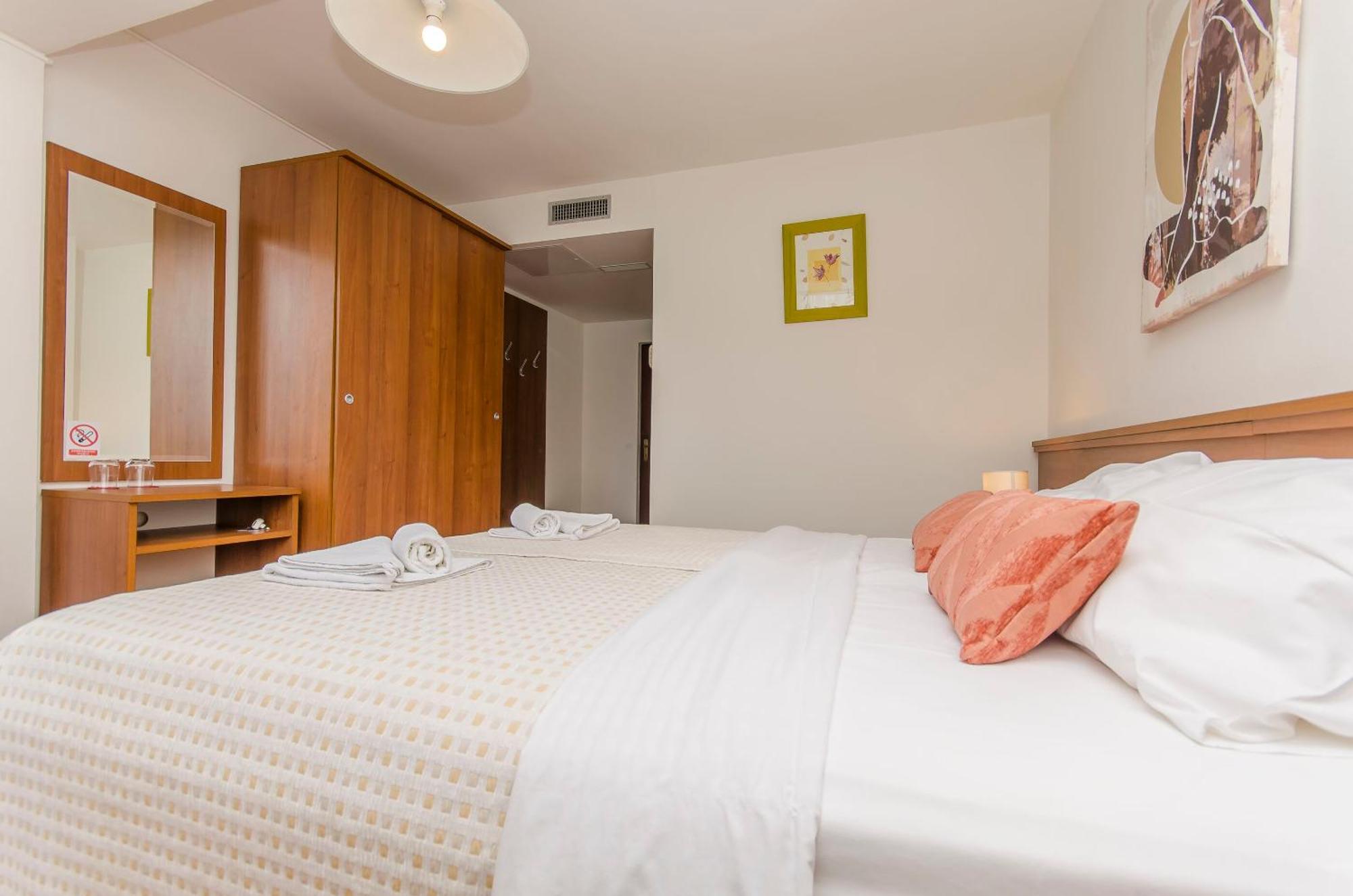 House Hotel Plava Laguna Tisno Εξωτερικό φωτογραφία