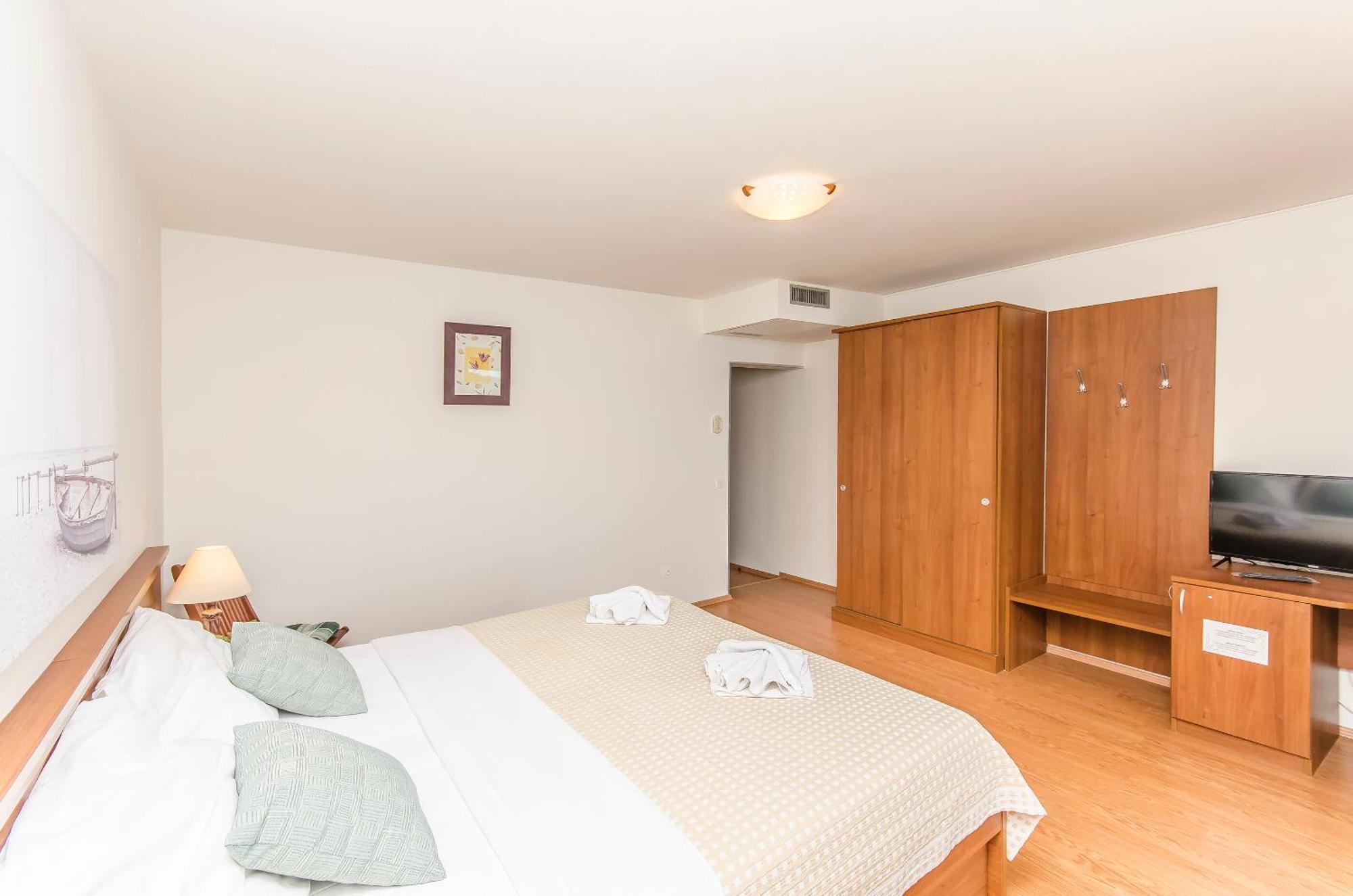 House Hotel Plava Laguna Tisno Εξωτερικό φωτογραφία
