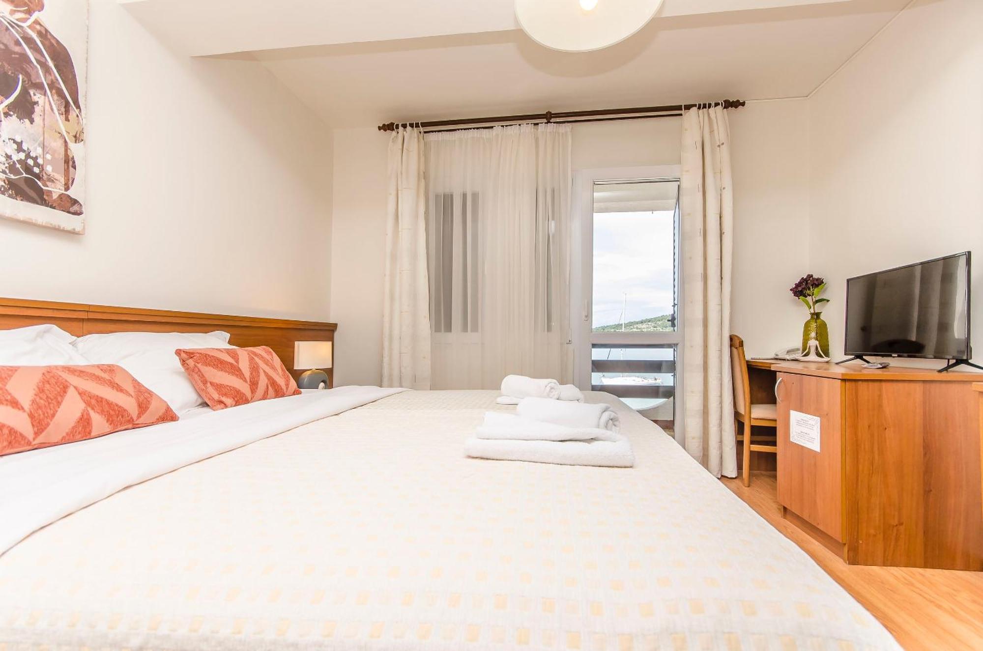 House Hotel Plava Laguna Tisno Εξωτερικό φωτογραφία