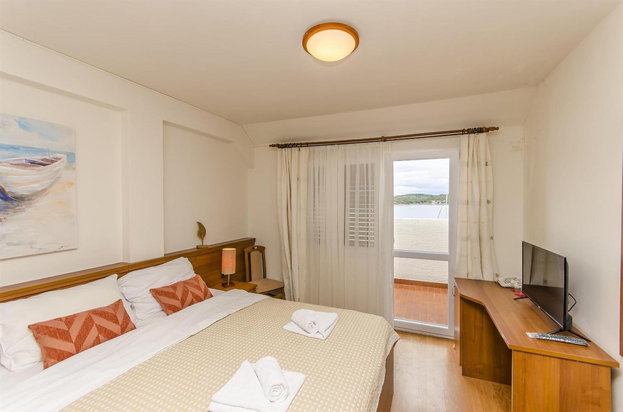 House Hotel Plava Laguna Tisno Εξωτερικό φωτογραφία