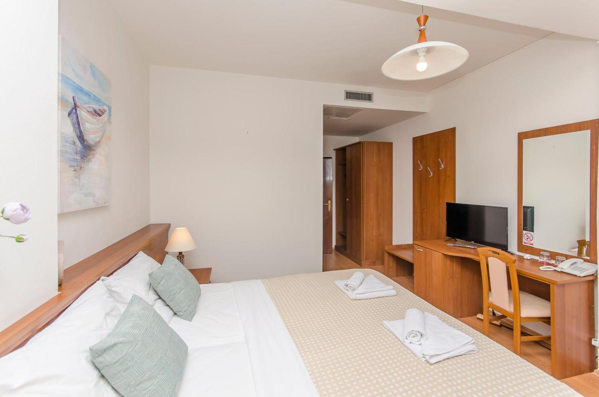 House Hotel Plava Laguna Tisno Εξωτερικό φωτογραφία