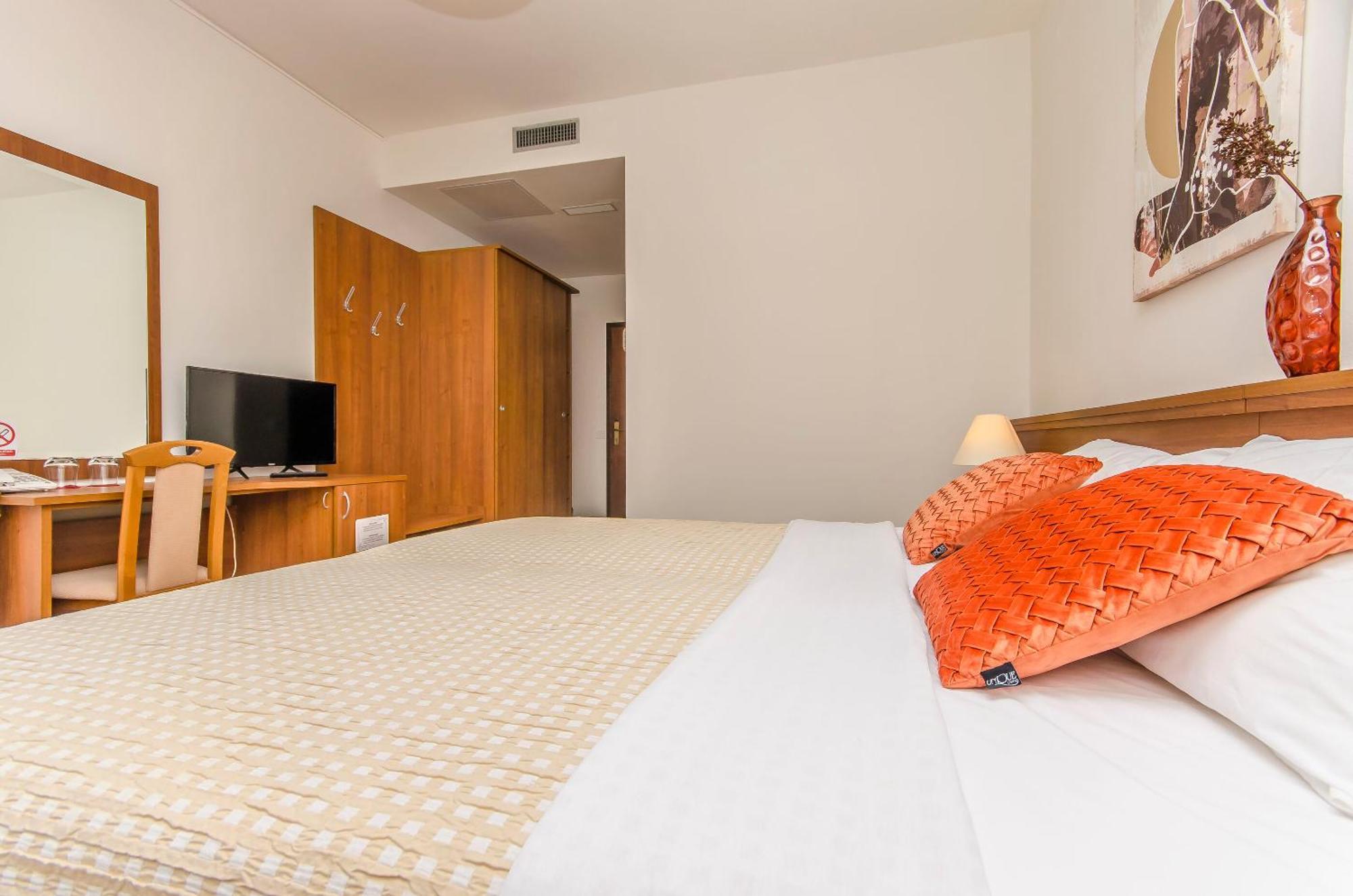 House Hotel Plava Laguna Tisno Εξωτερικό φωτογραφία
