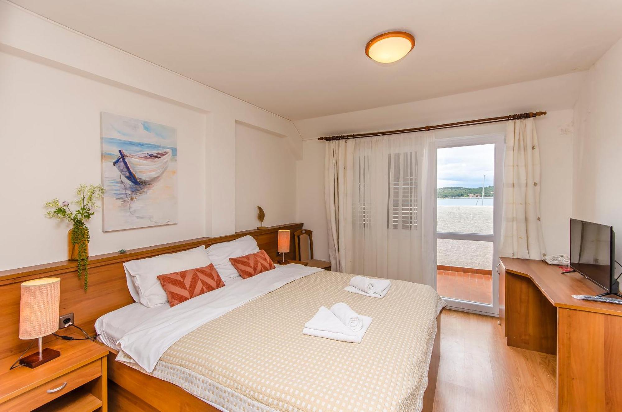 House Hotel Plava Laguna Tisno Εξωτερικό φωτογραφία