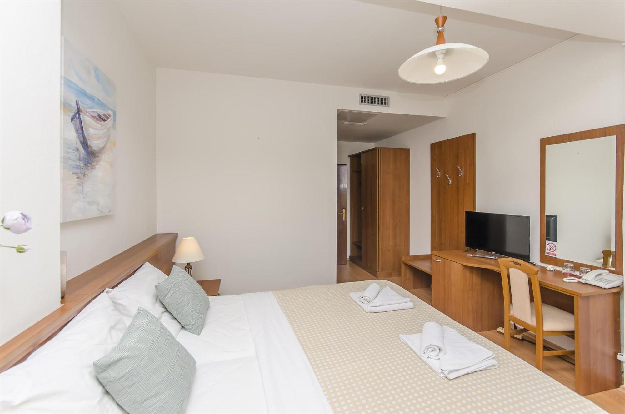 House Hotel Plava Laguna Tisno Εξωτερικό φωτογραφία